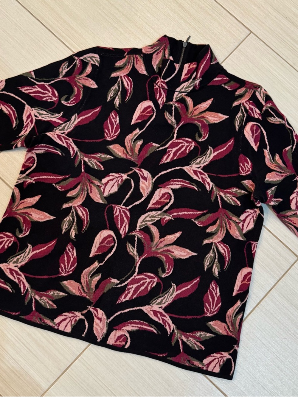 SOMA size: 2 Black short sleeve top with Pink Leaf Jacquard